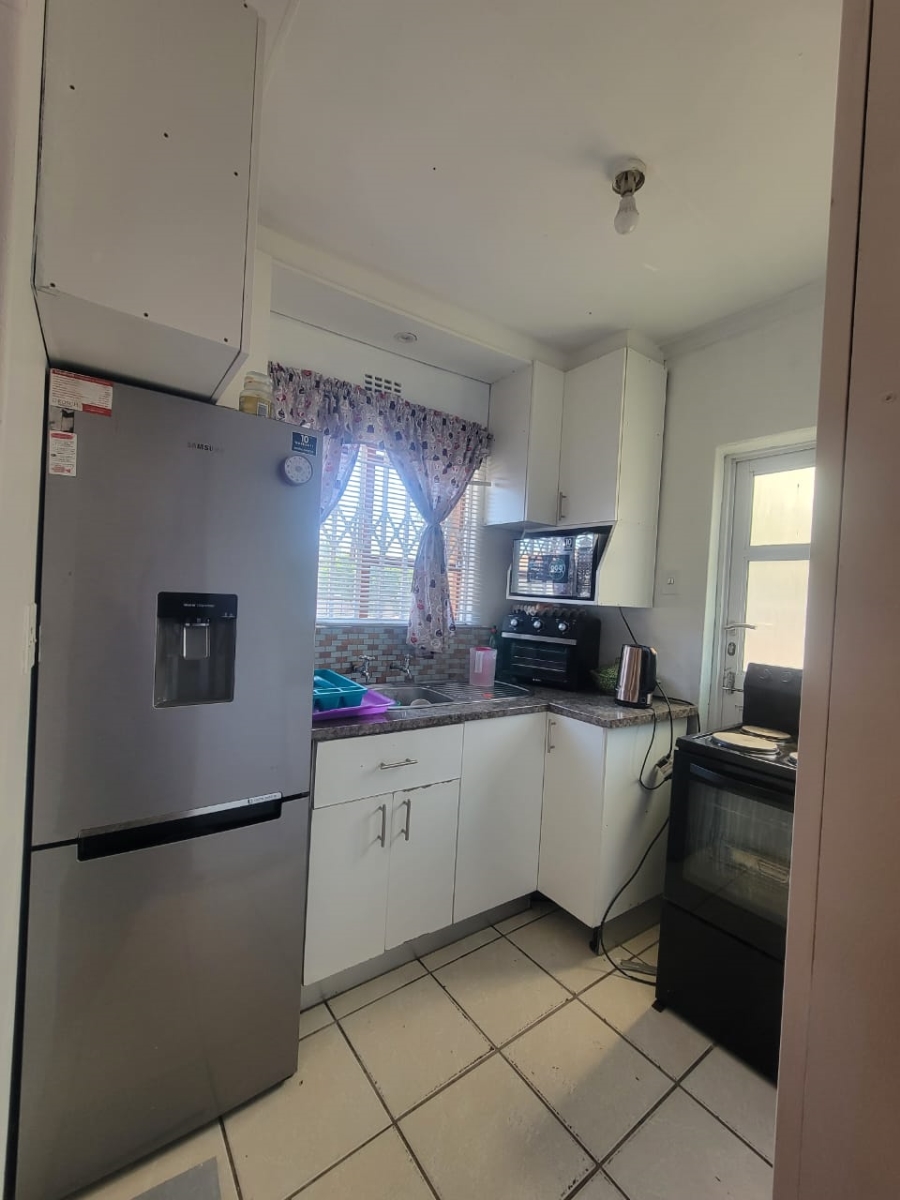 To Let 2 Bedroom Property for Rent in Highbury Park Western Cape